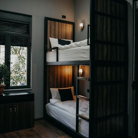 The Maze Hostel Tirana Zewnętrze zdjęcie