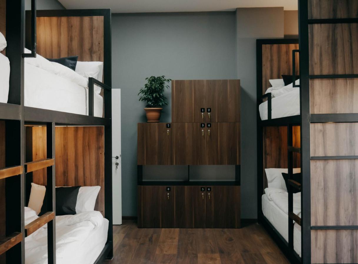 The Maze Hostel Tirana Zewnętrze zdjęcie