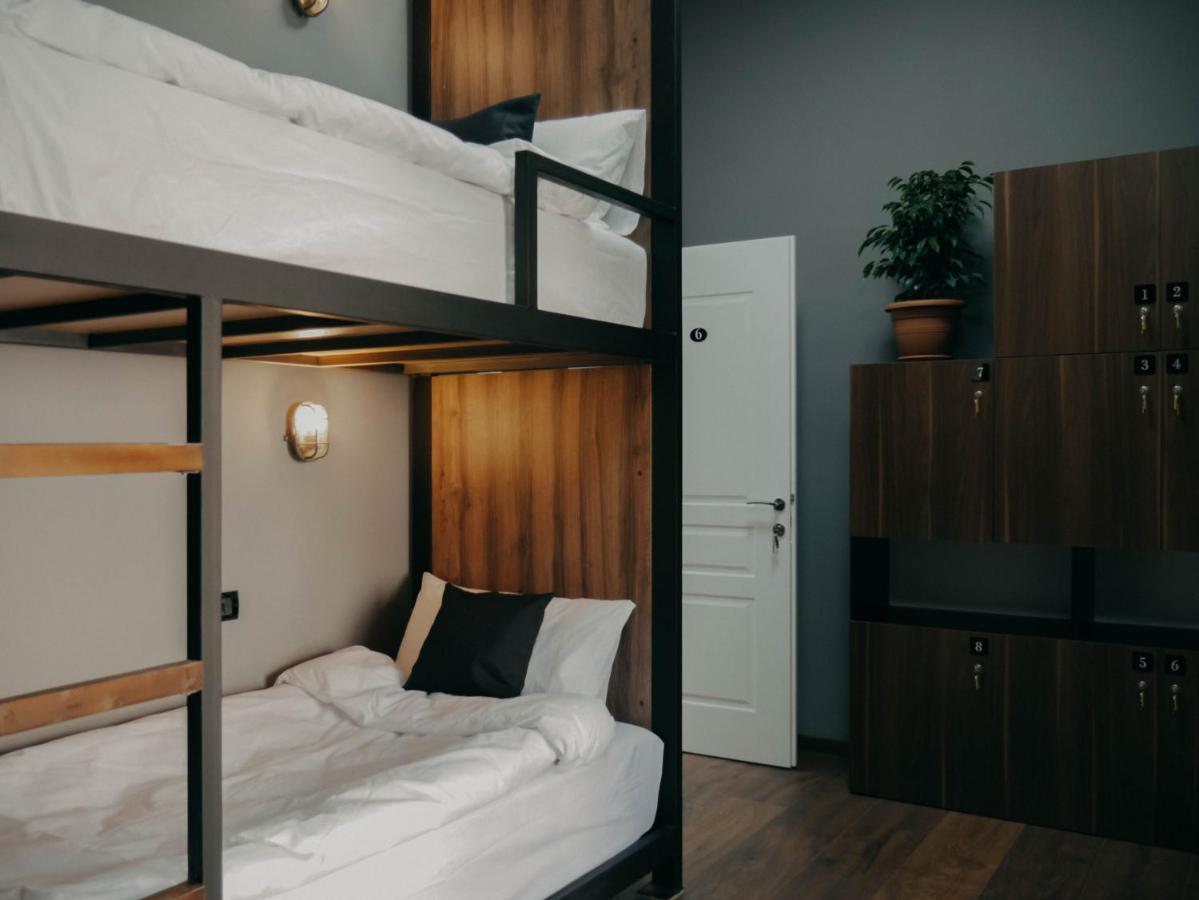 The Maze Hostel Tirana Zewnętrze zdjęcie