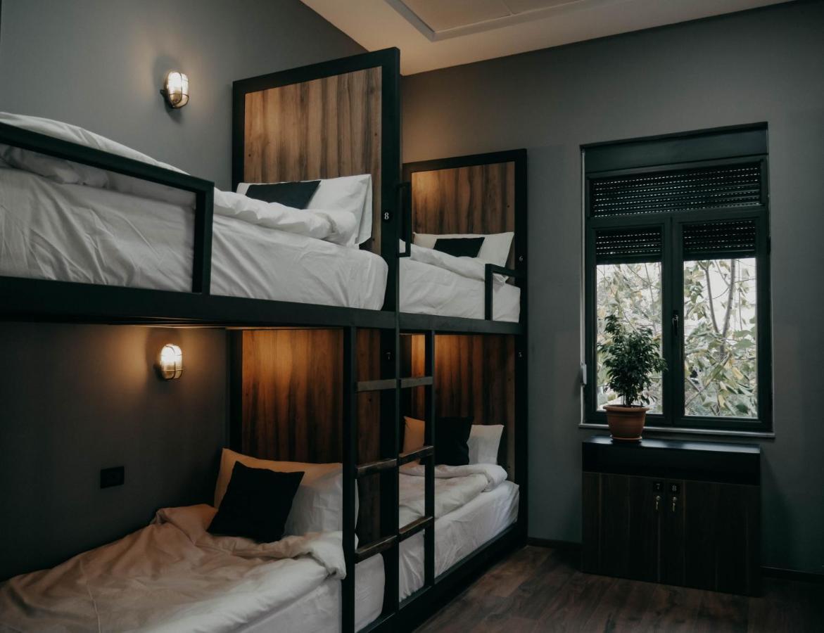 The Maze Hostel Tirana Zewnętrze zdjęcie