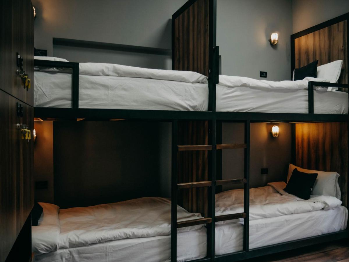 The Maze Hostel Tirana Zewnętrze zdjęcie