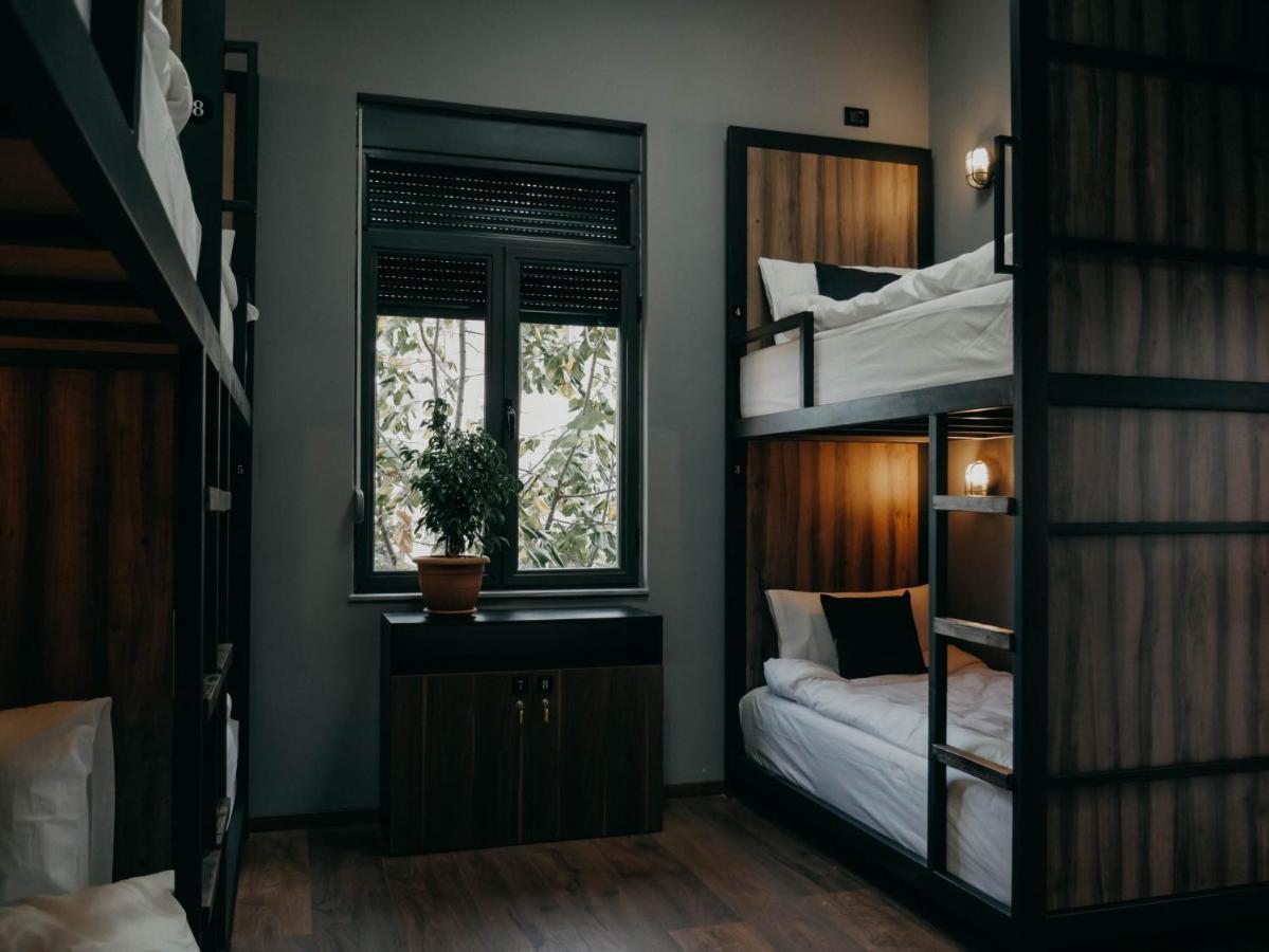 The Maze Hostel Tirana Zewnętrze zdjęcie
